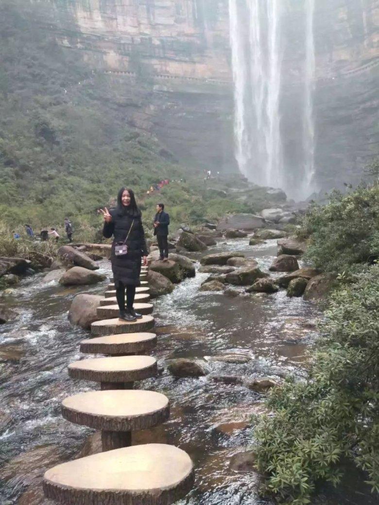古怪巫师逃离村庄
